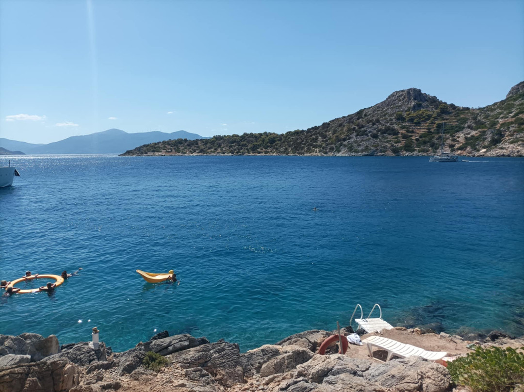 Aponisos Beach-Angistri必去景点