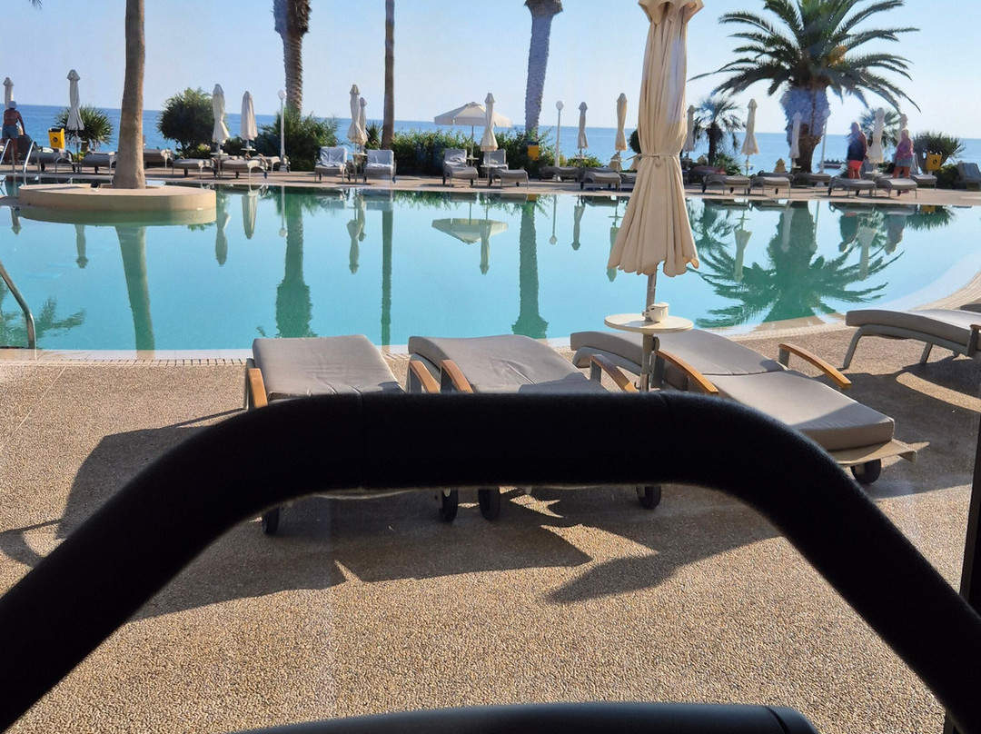 Sunrise Beach Hotel主图