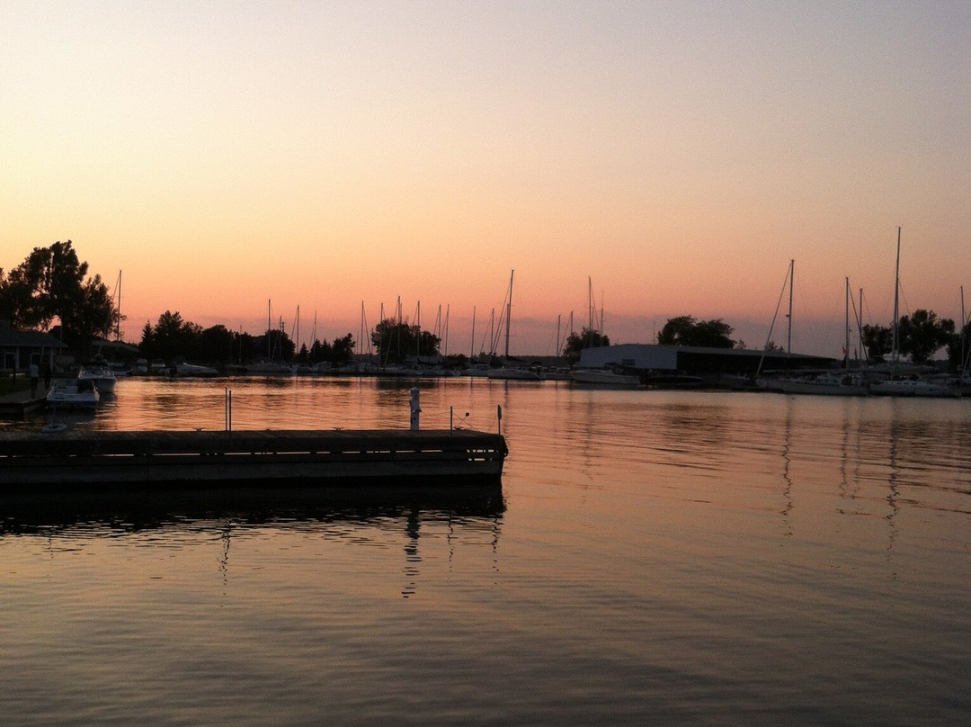 艾治沃特康福特茵酒店主图