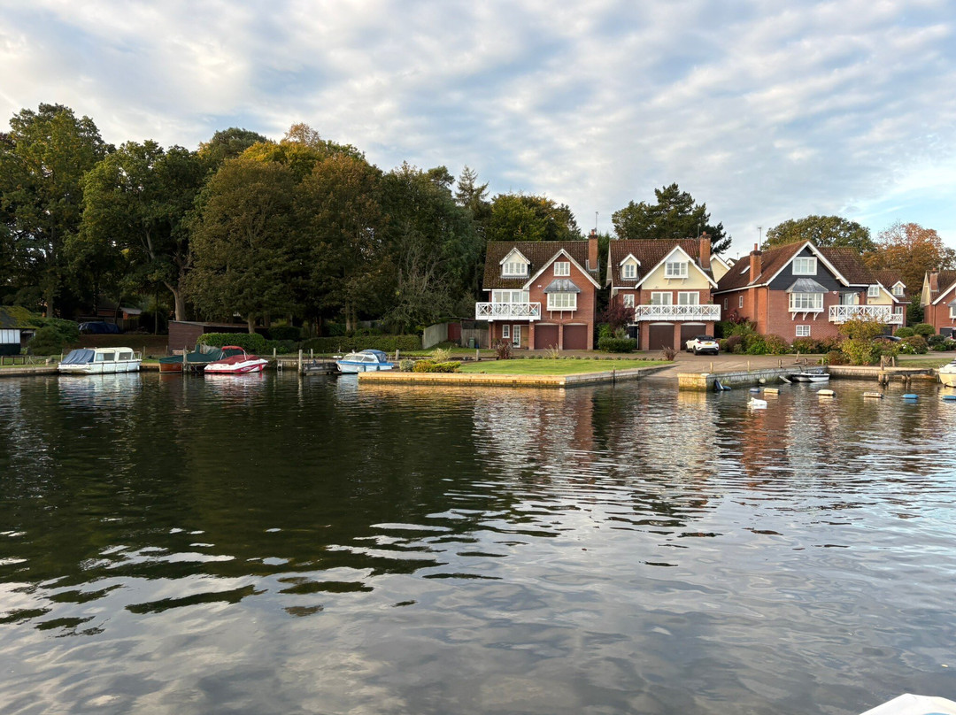 Broads Tours River Trips-罗克瑟姆必去景点