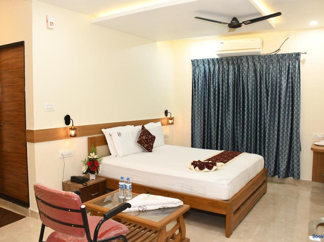 M R Residency Lokapur