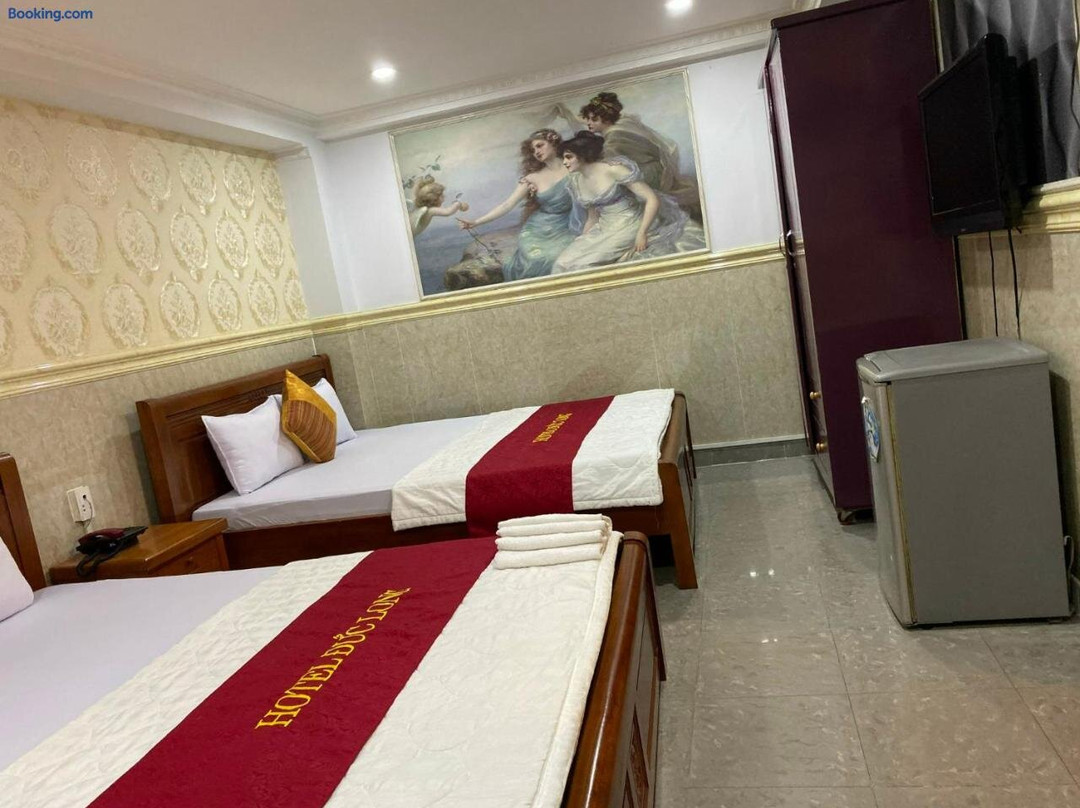 Duc Long Airport Hotel