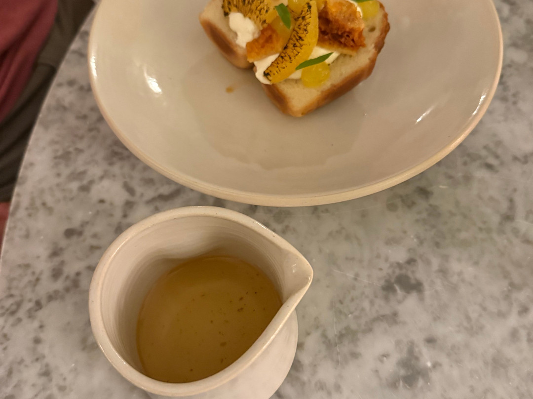 The Blue Pigeons主图