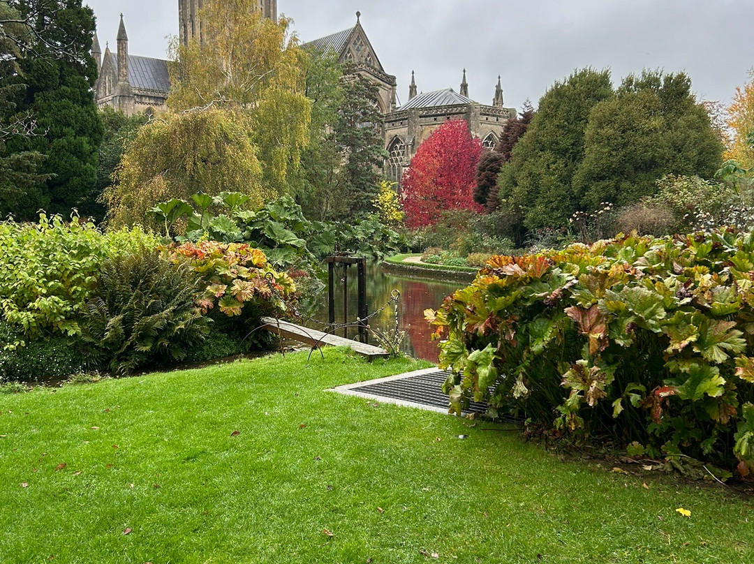 The Bishop's Palace And Gardens-韦尔斯必去景点
