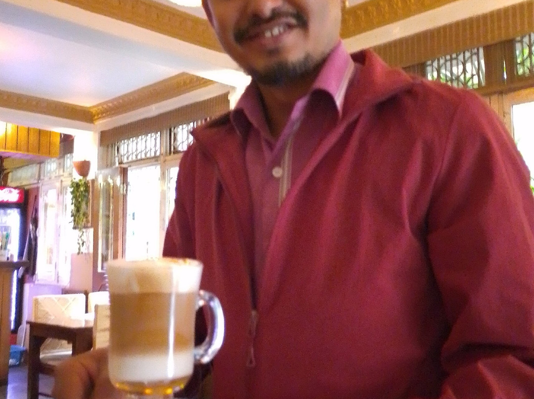 雅拉山顶酒店主图