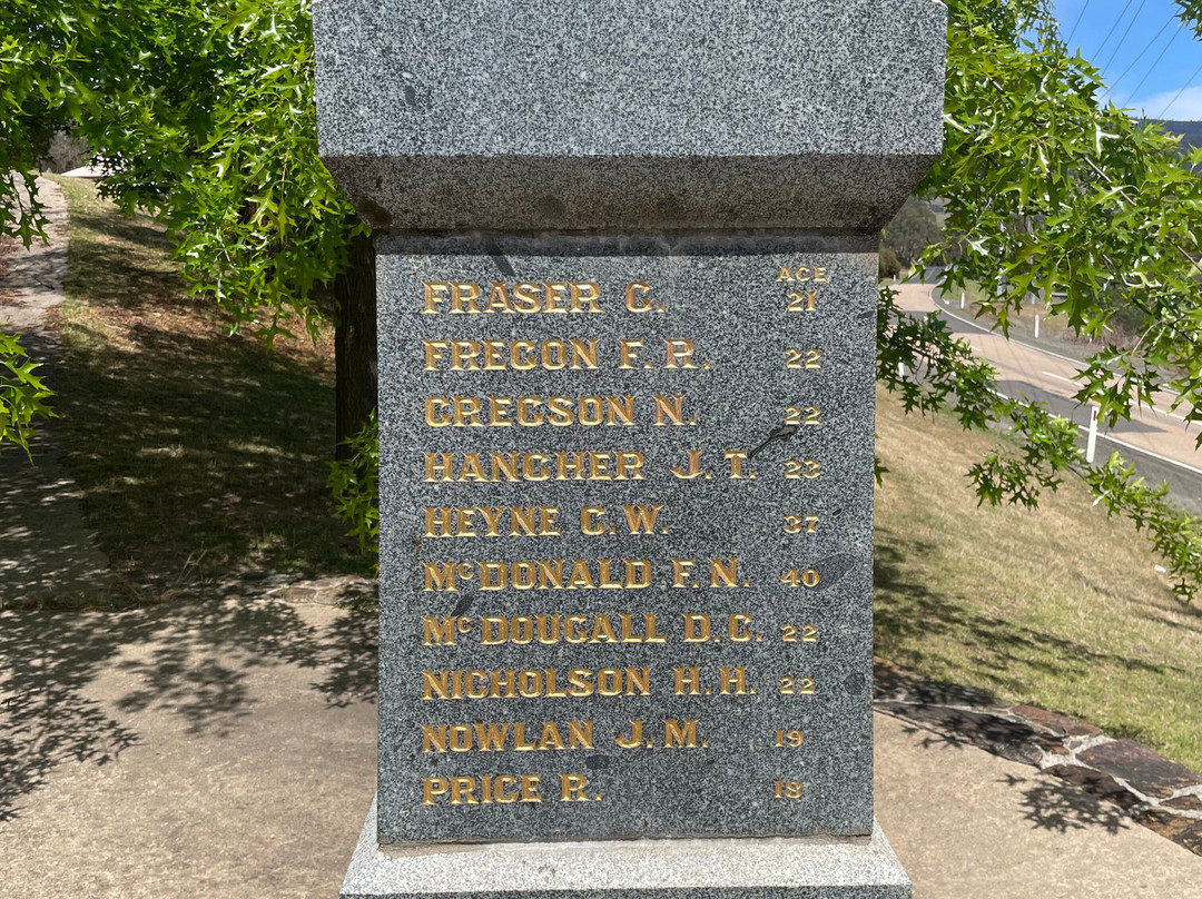 Ensay War Memorial-Ensay必去景点