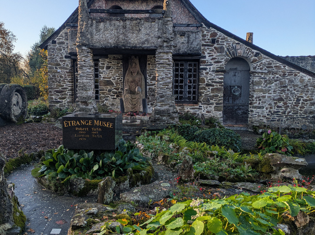 Musée Robert Tatin-Cosse le Vivien必去景点