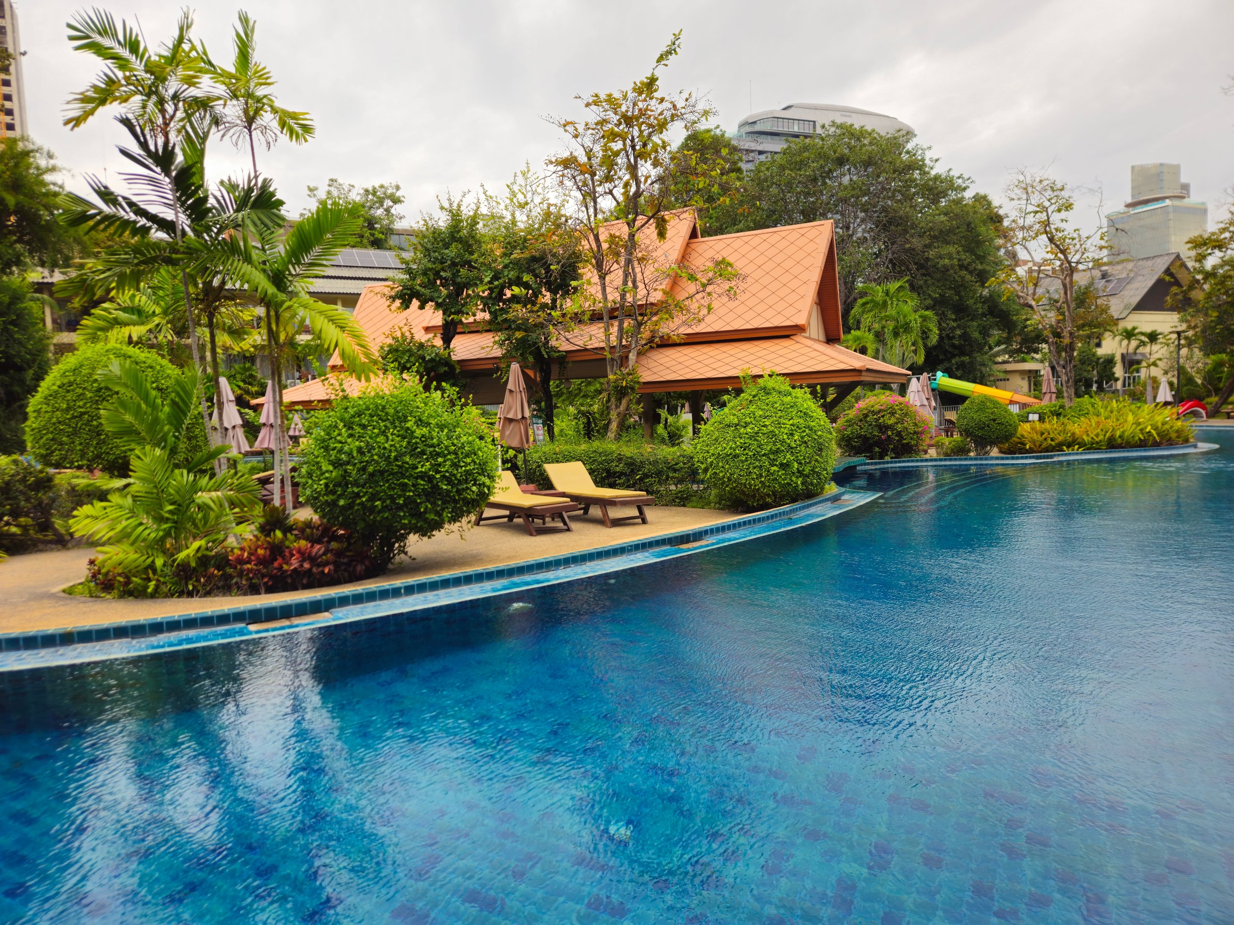 绿园度假村-泳池