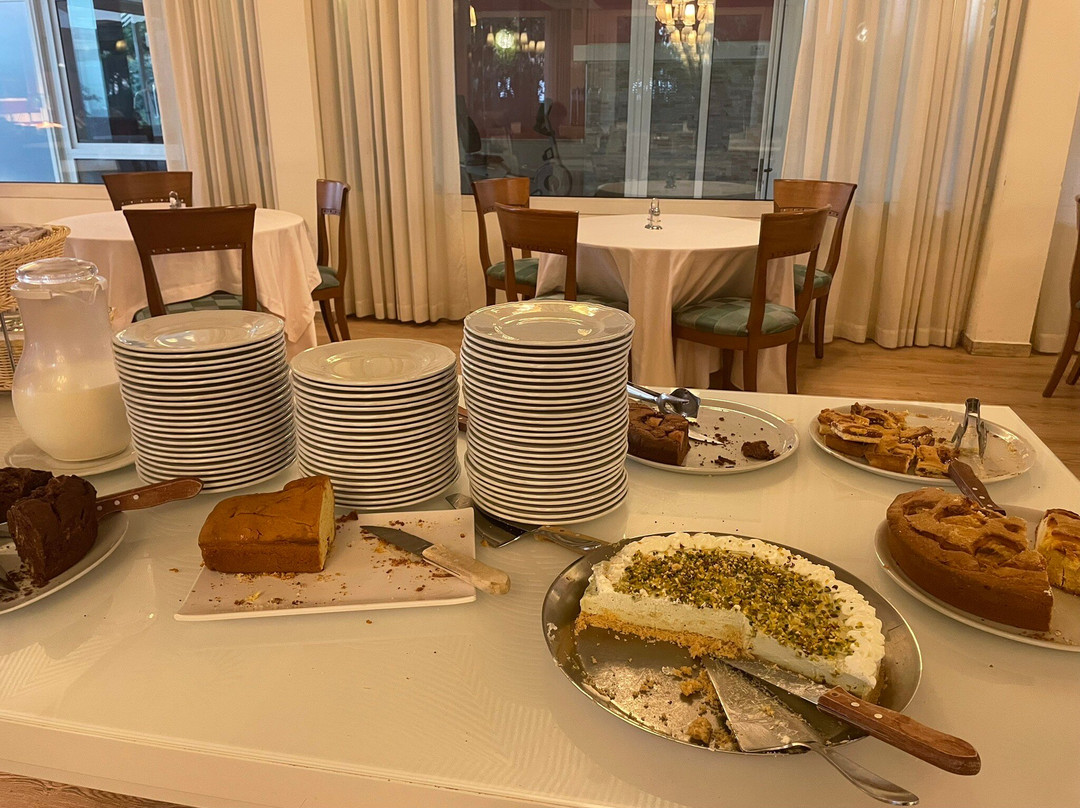 阿杜亚丽晶娜萨巴康体美容酒店主图