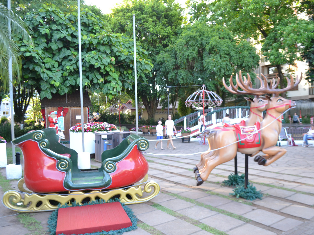 Praca do Imigrante-Dois Irmaos必去景点