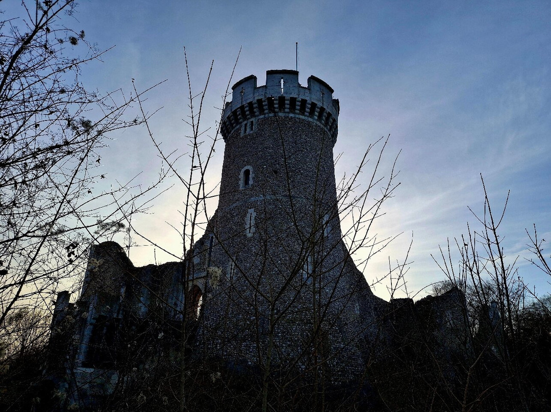 Le Chateau de Robert le Diable-Moulineaux必去景点