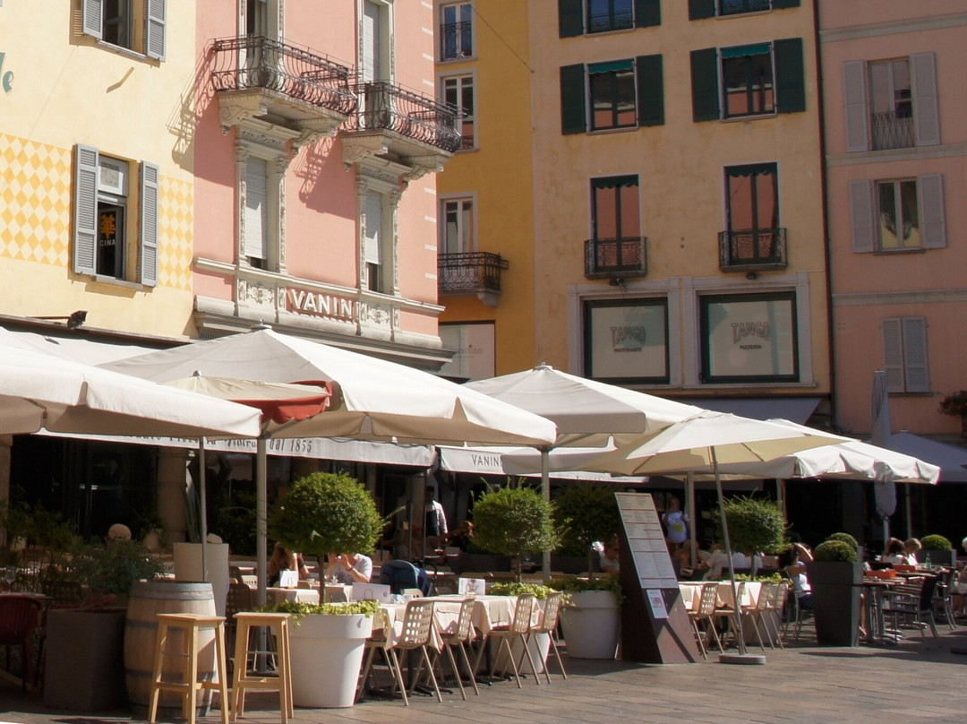 Piazza della Riforma-卢加诺必去景点