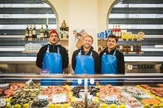 Mercado Les Halles-比亚里茨必去景点