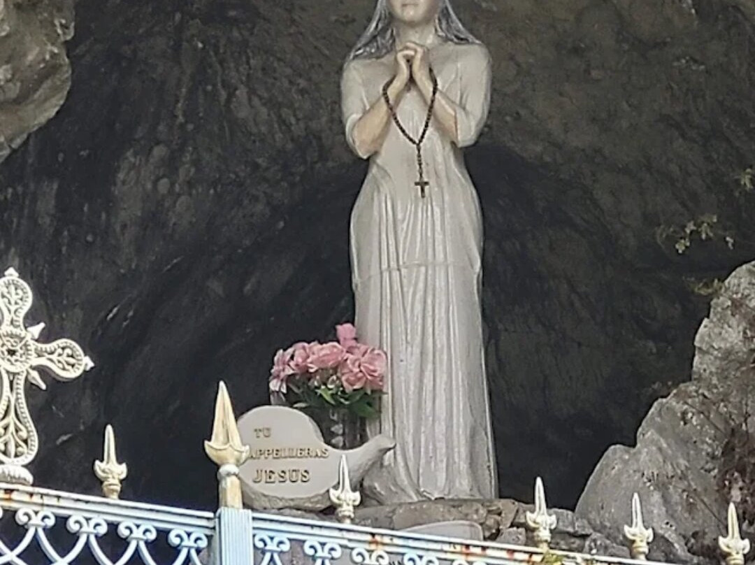 Grotte de Notre Dame du Lac-Duingt必去景点