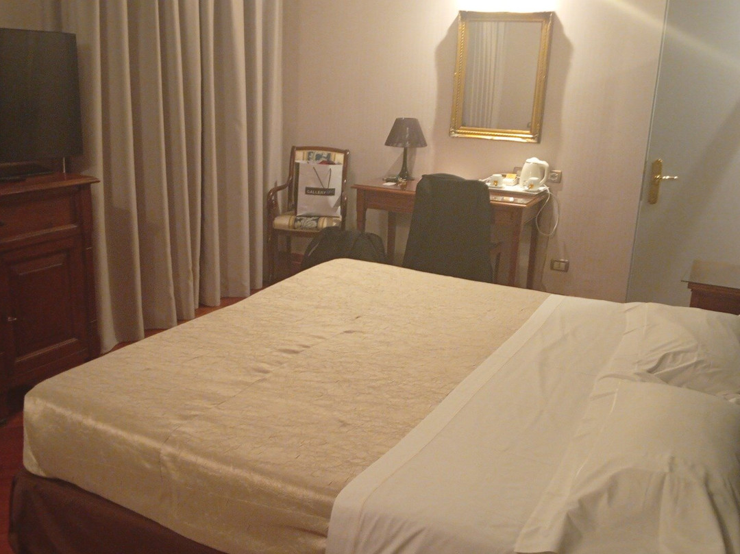 萨瓦罗拉温泉酒店主图