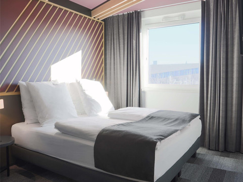 Ehningen酒店住宿-B&B Hotel Böblingen