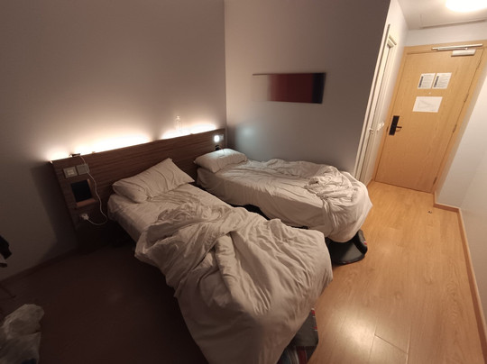 奇瓦伦西亚机场旅游洛奇酒店主图