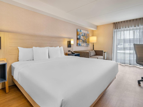 拉瓦尔舒适酒店