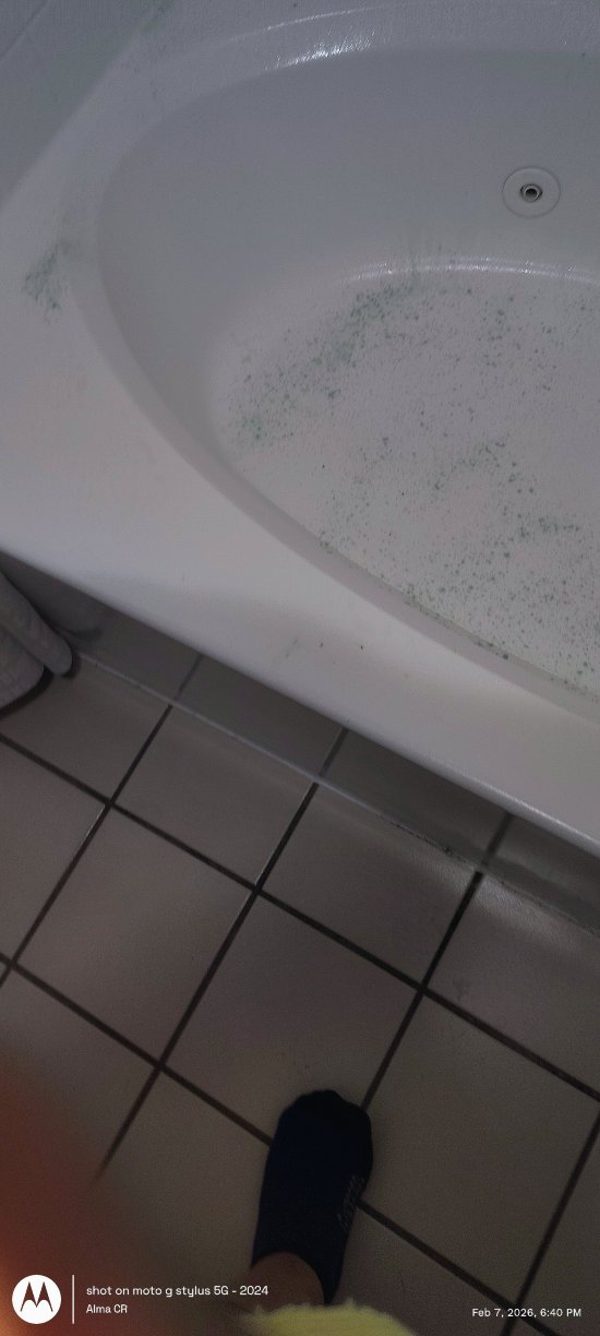 Howard Johnson by Wyndham Salinas-浴室