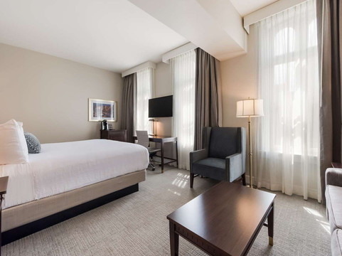 独立公园，至尊精选酒店