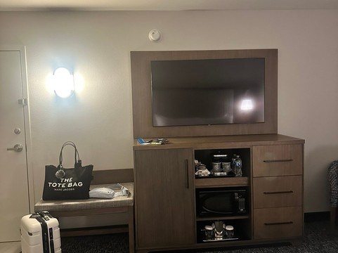 杰克逊希尔顿逸林酒店主图