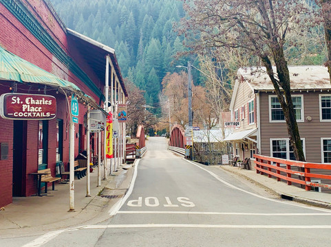 Riverside Mountain Lodge主图