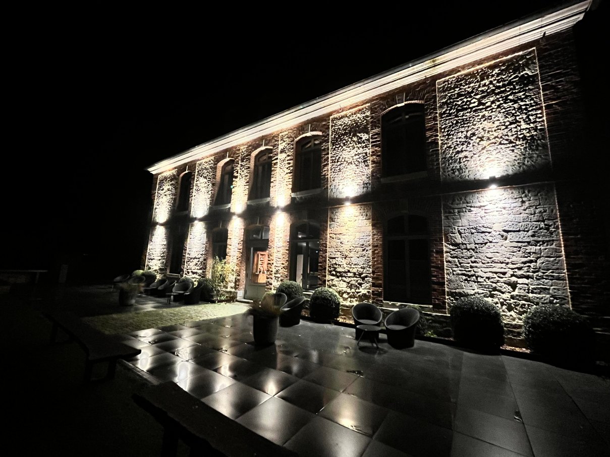 舍内尔酒店-官方