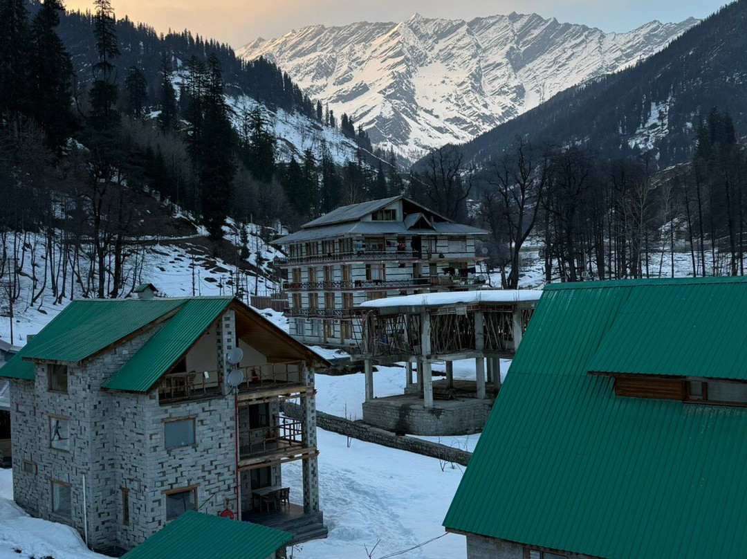 Hotel Patalsu