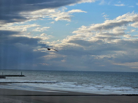 赫利俄斯酒店主图