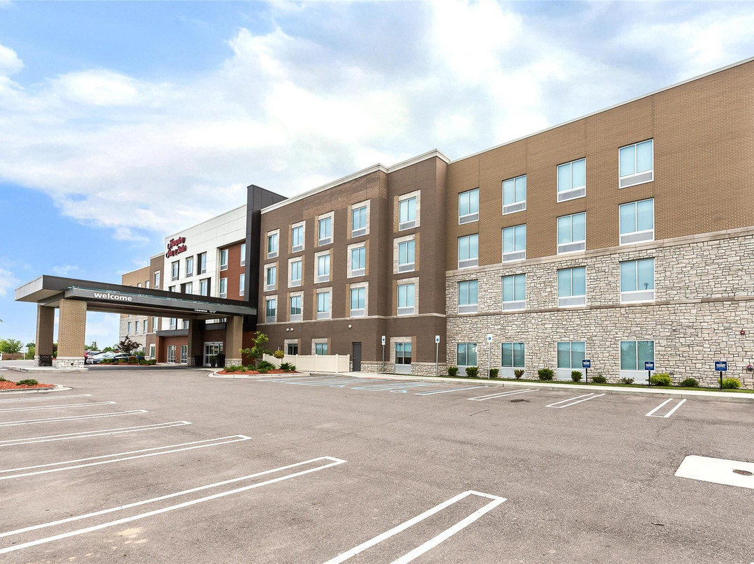 豪威尔欢朋套房酒店