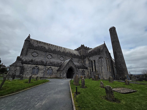 St. Canice's Cathedral & Round Tower-基尔肯尼必去景点