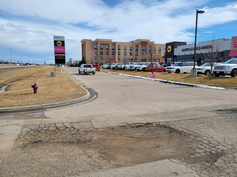 沃特敦希尔顿欢朋旅馆&套房酒店主图