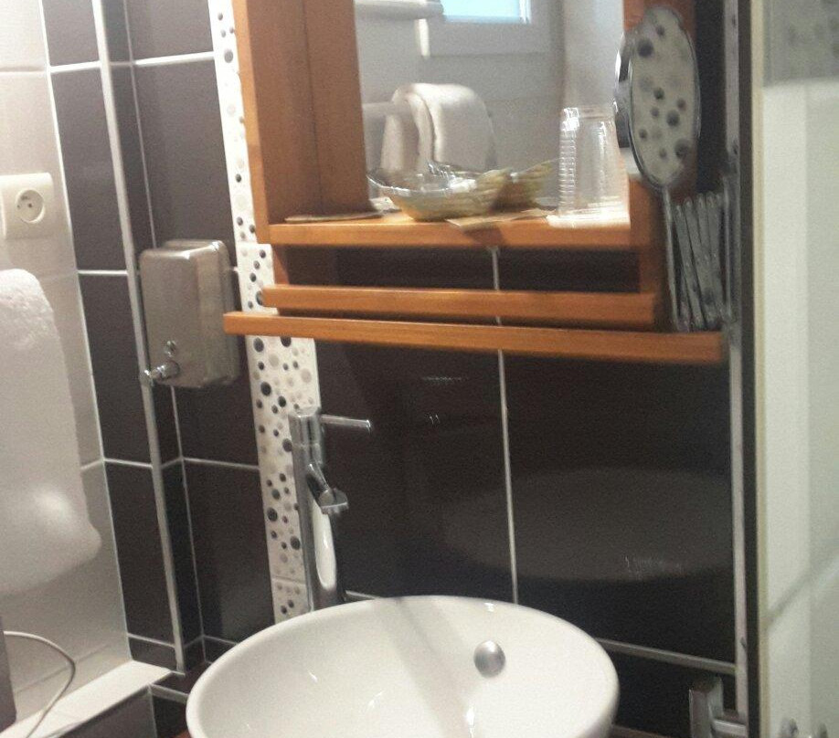 彩虹酒店及 SPA - 莱萨布勒多洛讷