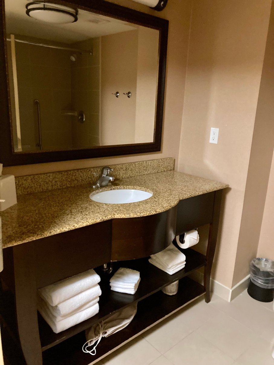 欢朋酒店萨德伯里，安大略-浴室