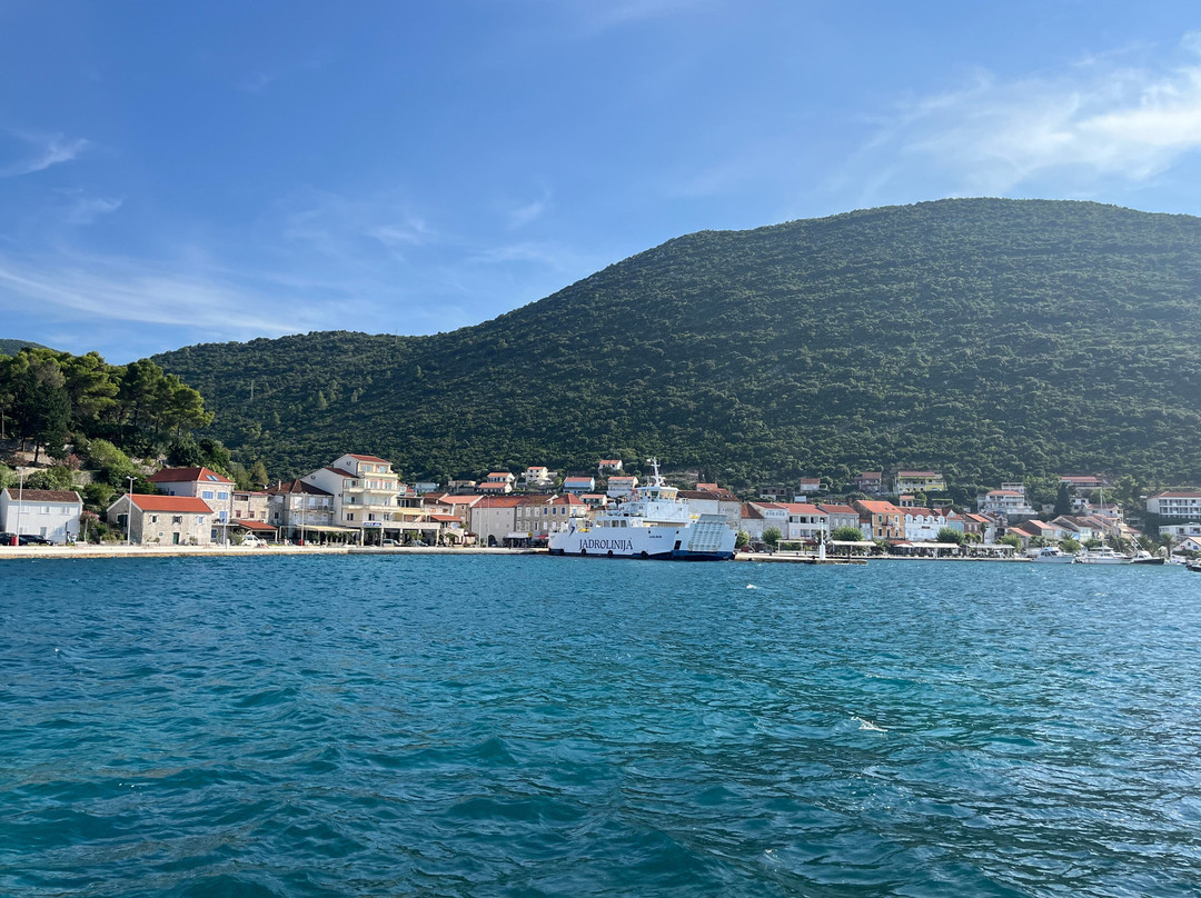 Kip Majke Božije na ulazu u trpanjsku luku-翠潘必去景点