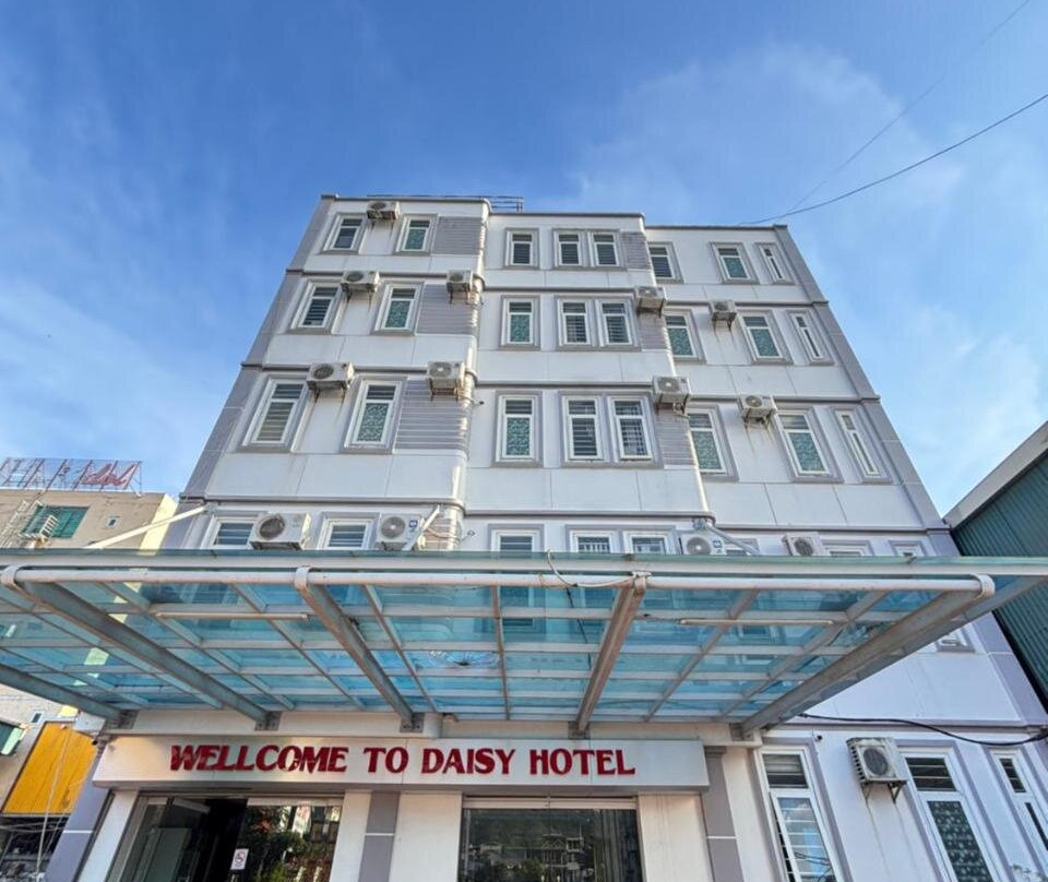 Daisy Apartment & Hotel Cam Pha