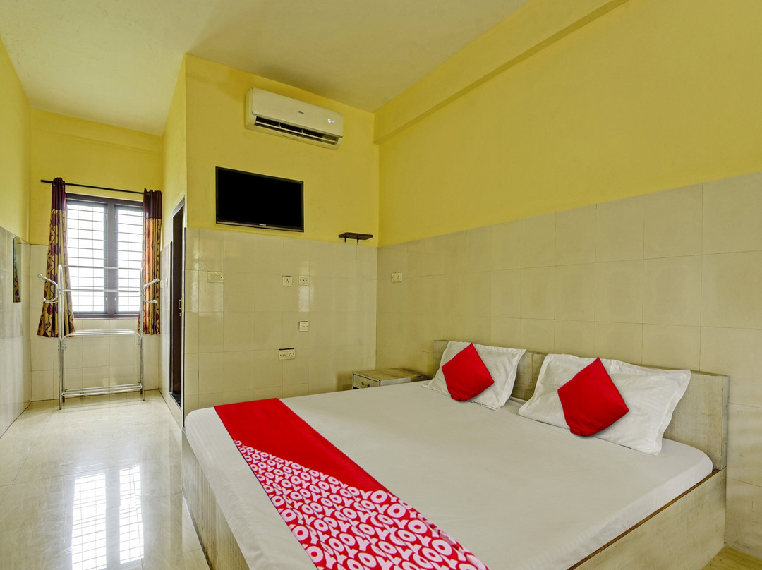 OYO Malabar Tourist Home Koduvally