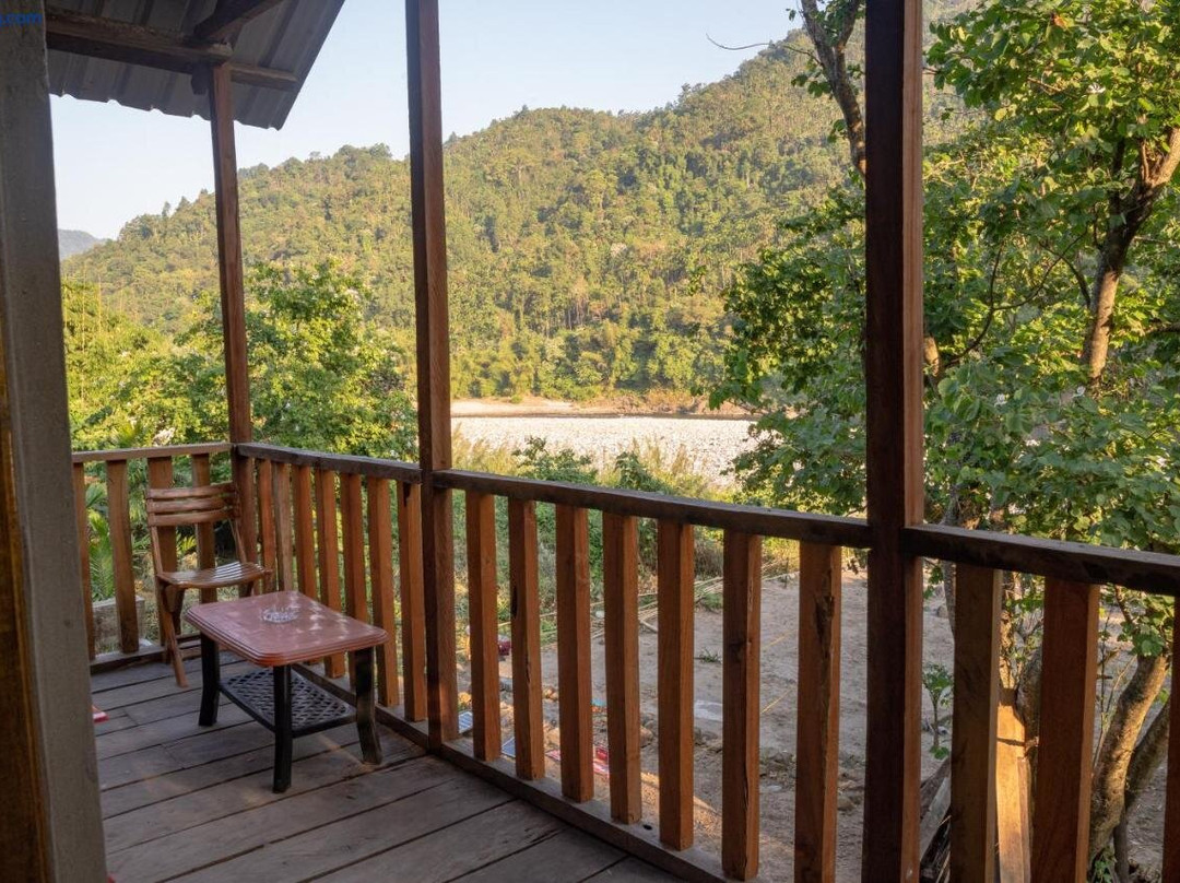 Dawki Umngot Riverside Homestay, Darrang Village