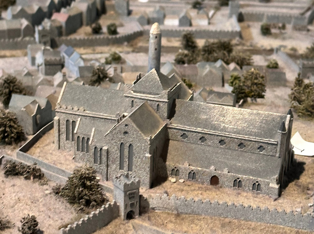 St. Canice's Cathedral & Round Tower-基尔肯尼必去景点