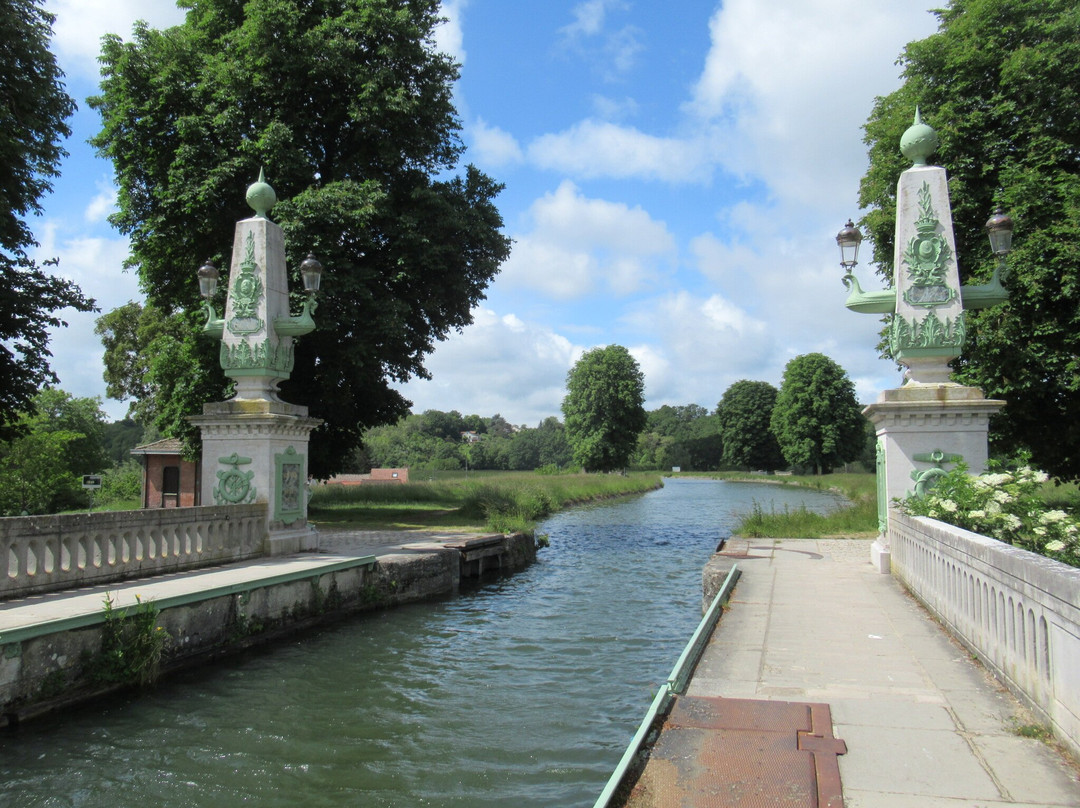 Briare Aqueduct Bridge-Briare必去景点