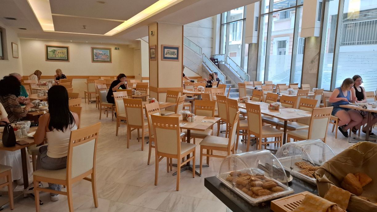 伊利索斯酒店-旅行者