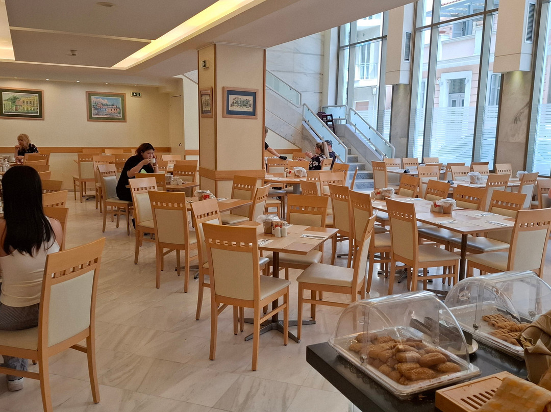 伊利索斯酒店主图