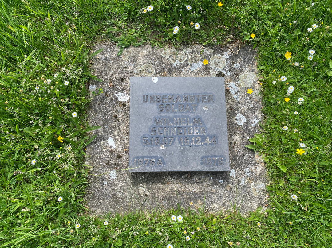 Soldatenfriedhof Vossenack-Huertgenwald必去景点
