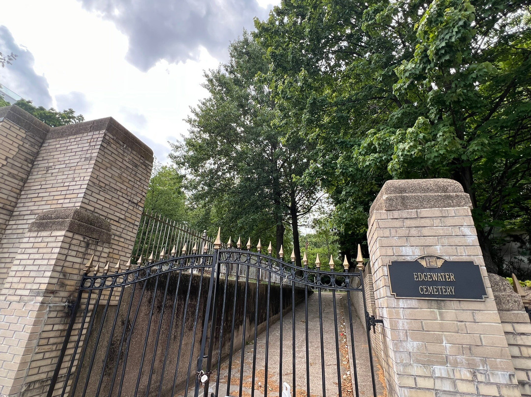 Edgewater Cemetery