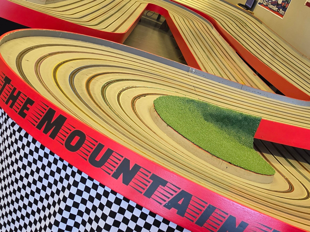 The Checkered Flag Slot Car and RC Complex-塞维尔维尔必去景点