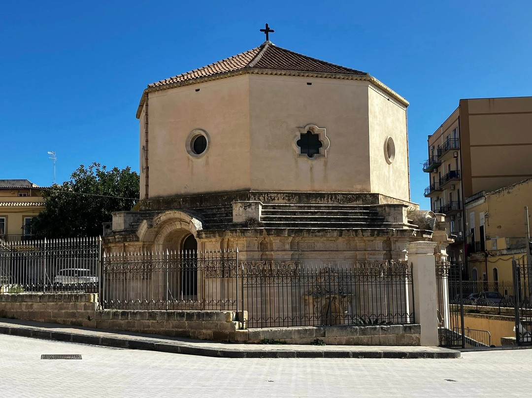 Basilica Santa Lucia al Sepolcro-锡拉库扎必去景点