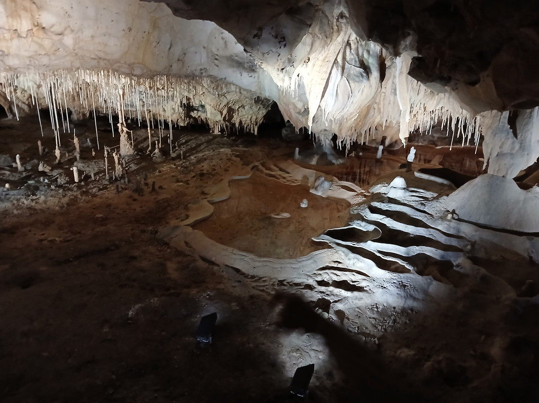 Grottes de Thouzon-Le Thor必去景点
