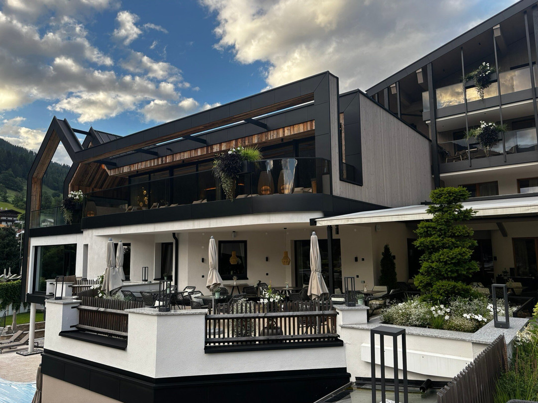 福斯特的自然度假酒店主图