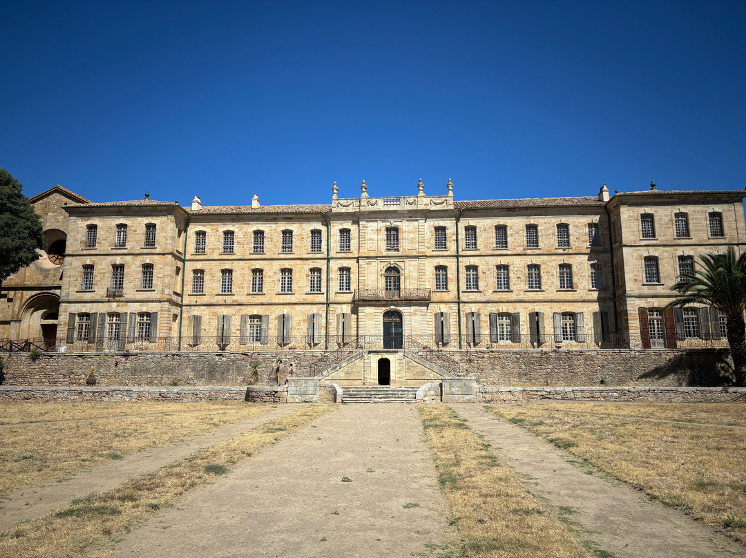 Château Abbaye De Cassan-Roujan必去景点