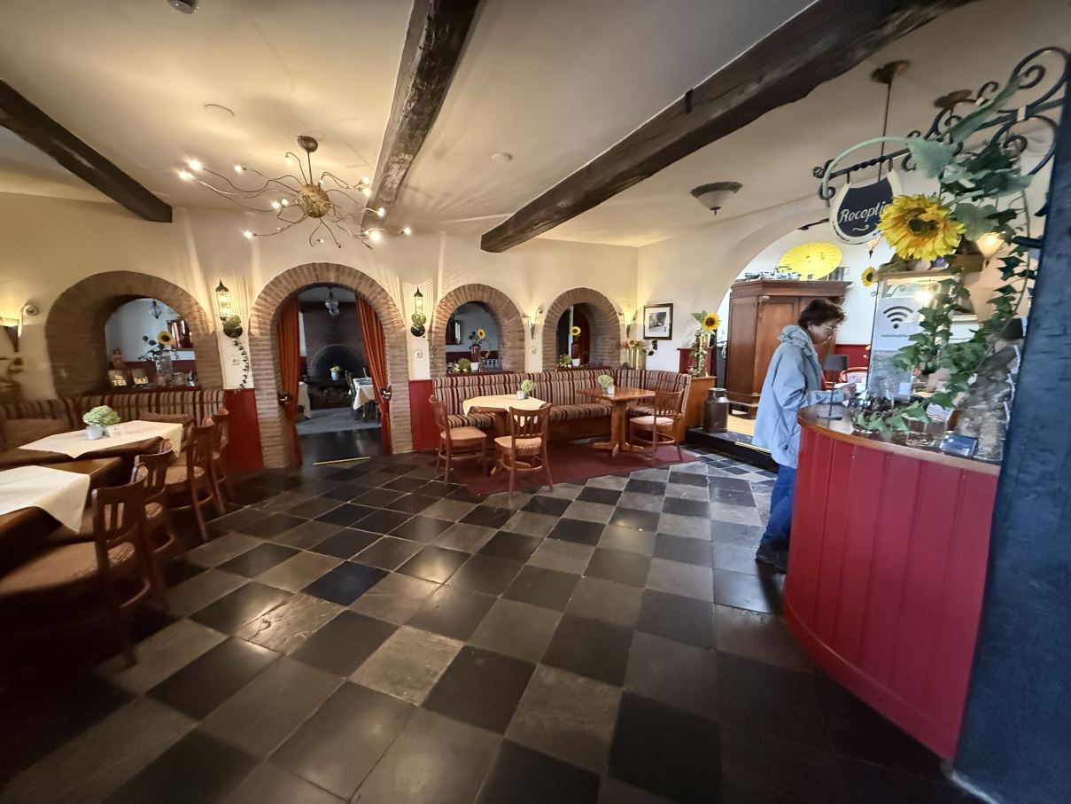 登霍夫餐厅酒店-旅行者